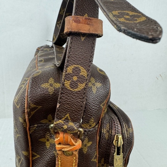 LOUIS VUITTON Nile Crossbody Bag Monogram Canvas - Picture 8 of 16